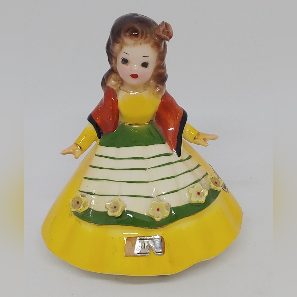Josef Originals Figuirine Little International Series Portugal